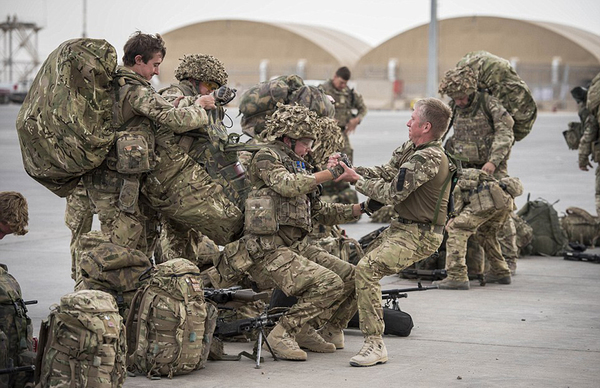 包含阿富汗队后防意识不足,失利在望的词条 包含阿富汗队后防意识不足,失利在望的词条