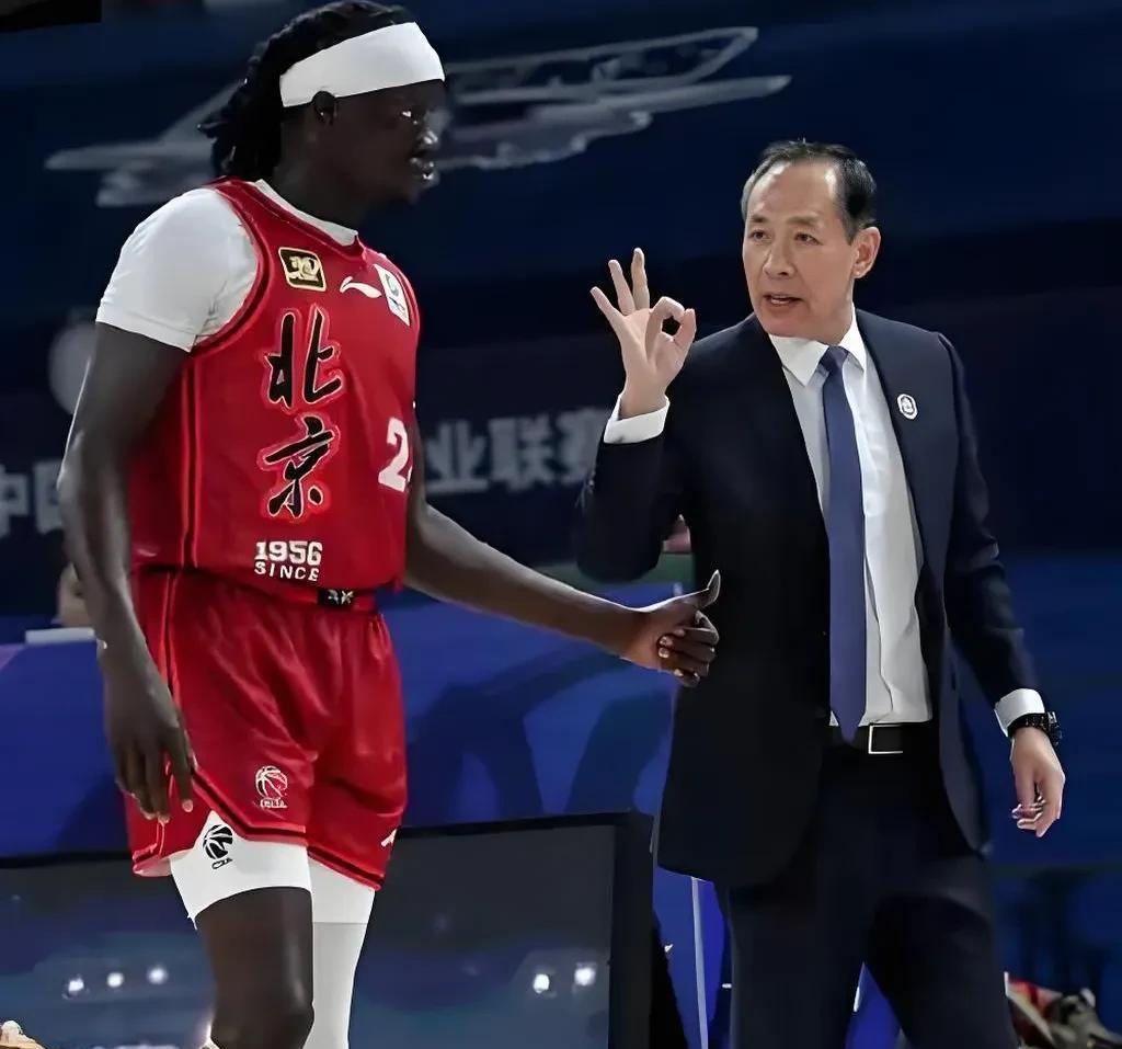 北京男篮客场失利，遭遇低谷的简单介绍