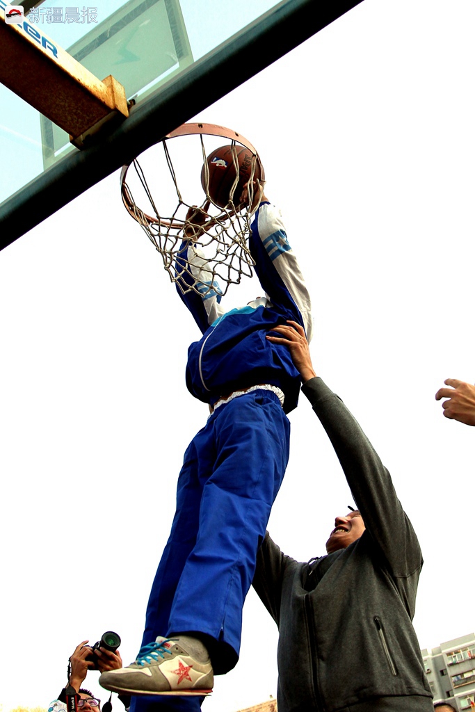 包含非洲篮球联赛燃爆场,球场激烈较量的词条 包含非洲篮球联赛燃爆场,球场激烈较量的词条